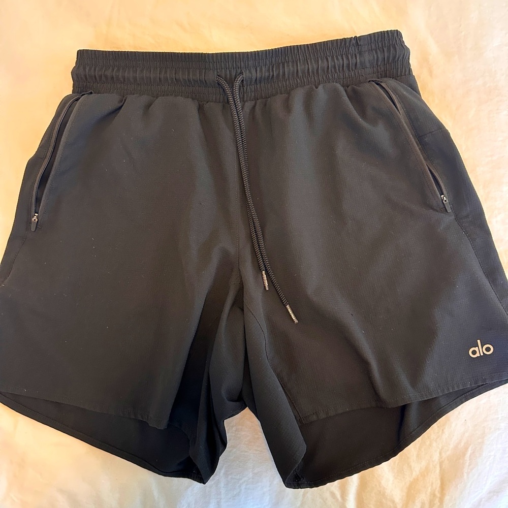 Alo Ripstop 7” On Set Short - Black